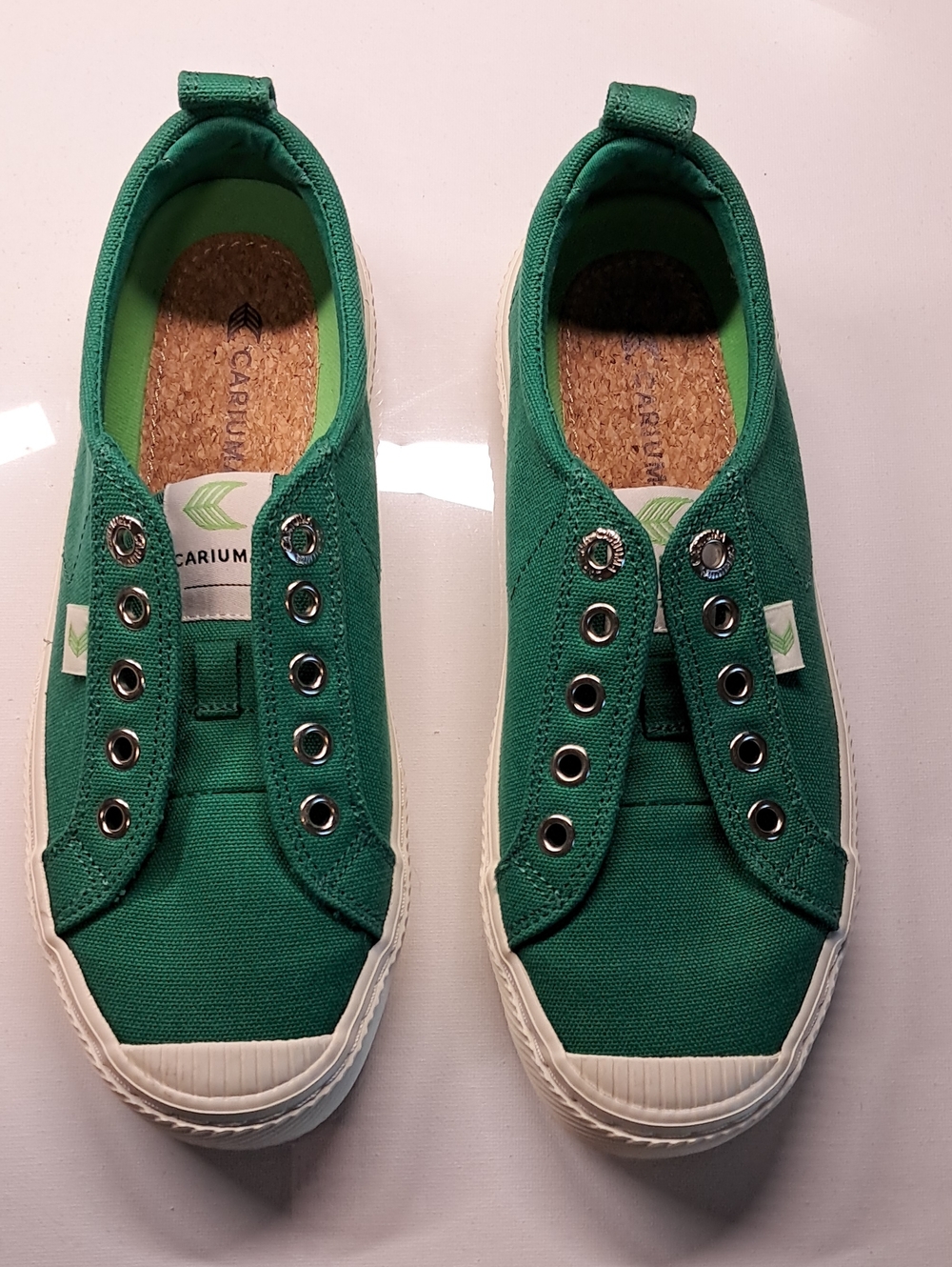 Cariuma Shoes Size 6